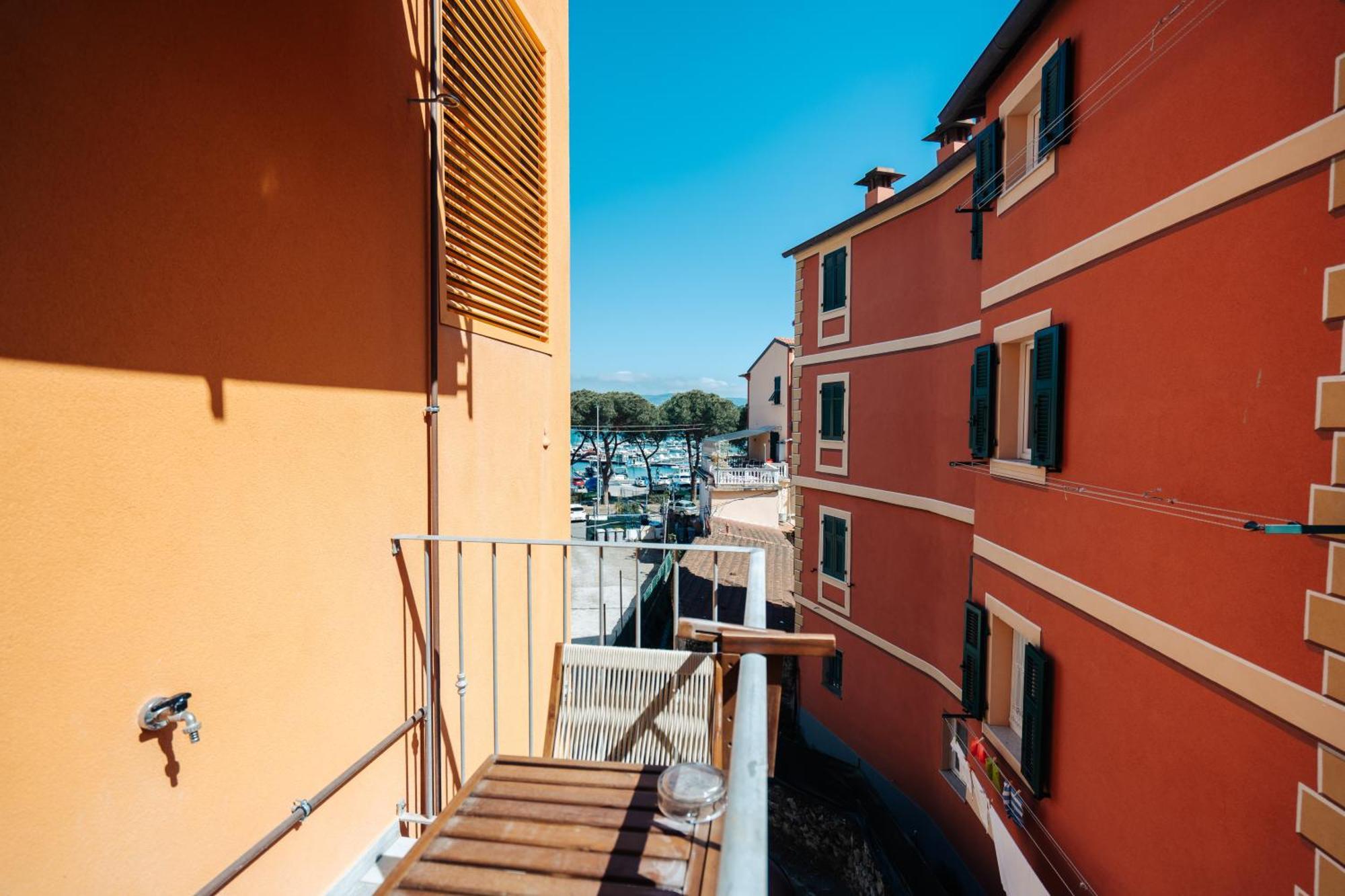 Cadamare Charming In Portovenere *